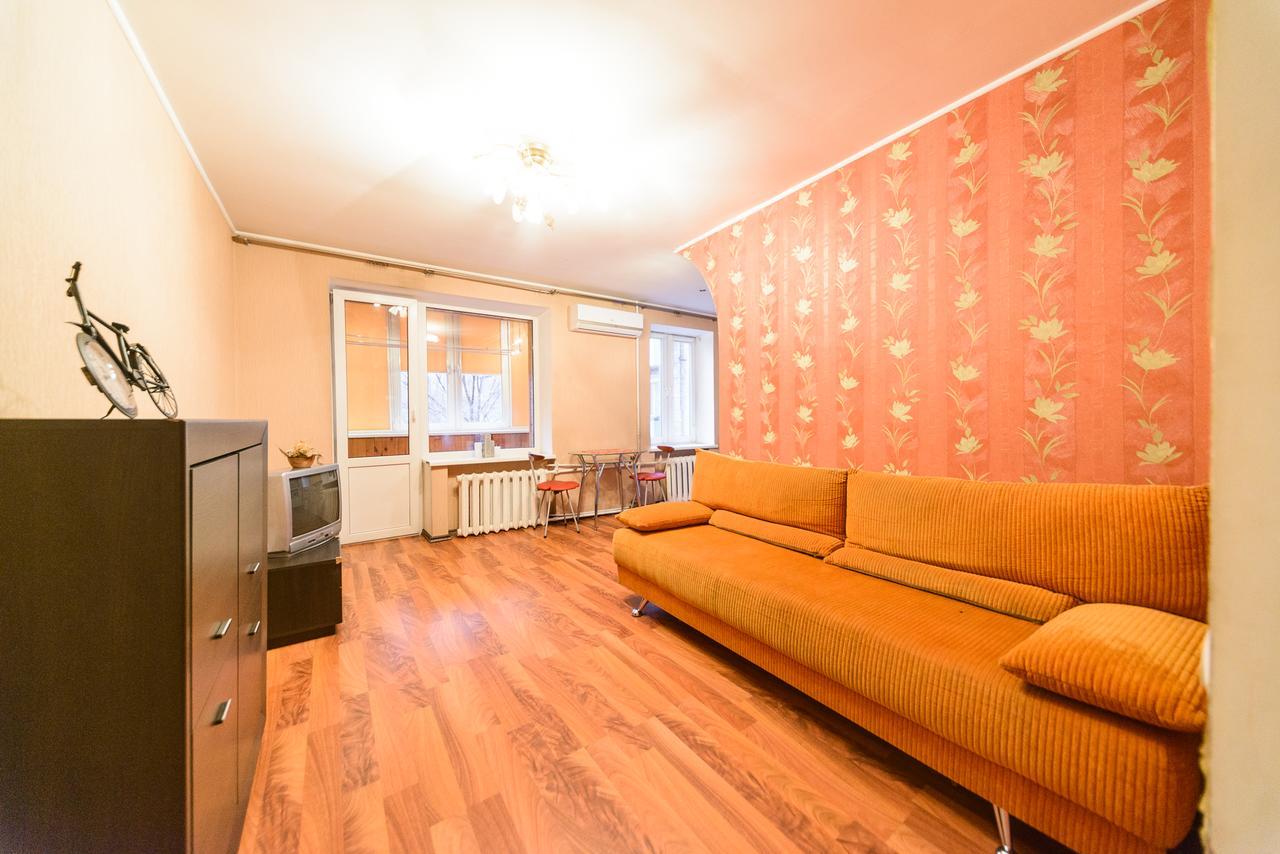 Apartment On Hryhoriia Chuprynky Kiev Esterno foto